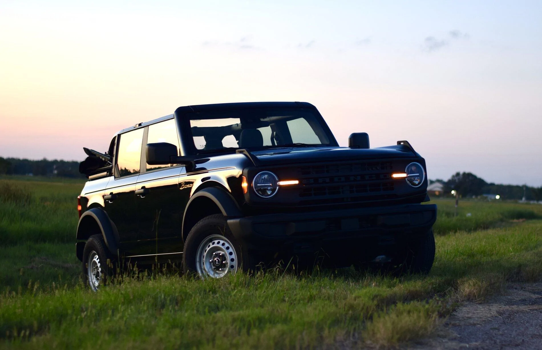 Ford Bronco BroncoDepotUSA's 4Dr - Shadow Black Base- No Options DSC_8600