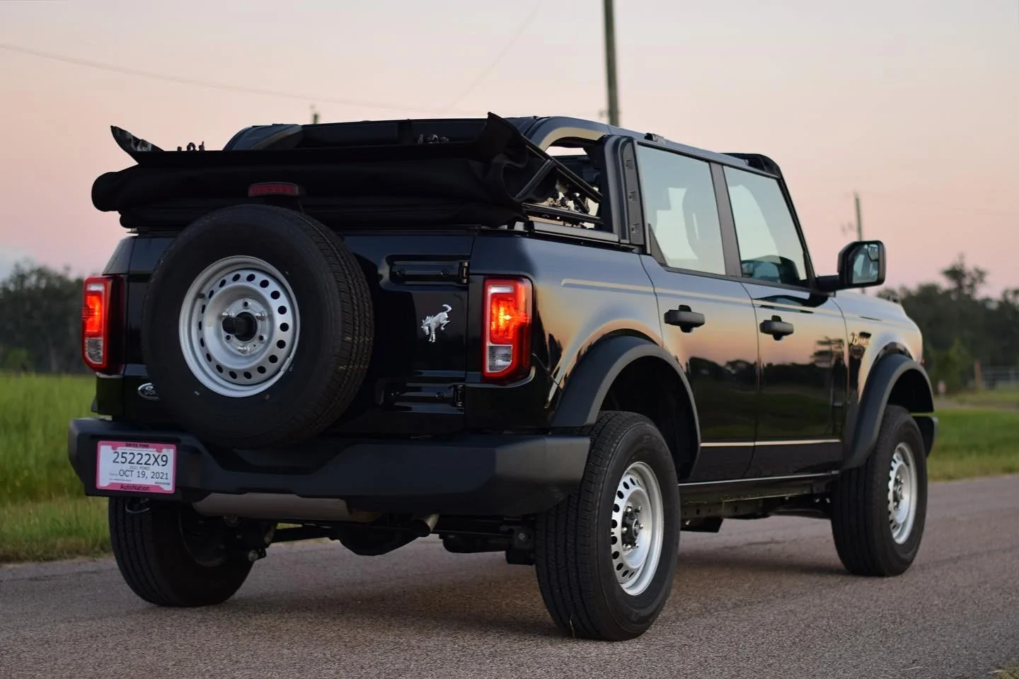 Ford Bronco BroncoDepotUSA's 4Dr - Shadow Black Base- No Options 22FE5CC0-E690-40FF-B327-62DB1D45D980