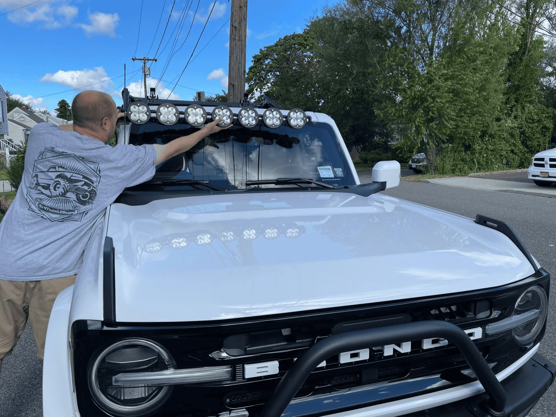 Ford Bronco Safari Style Light Bars? 1633012269073