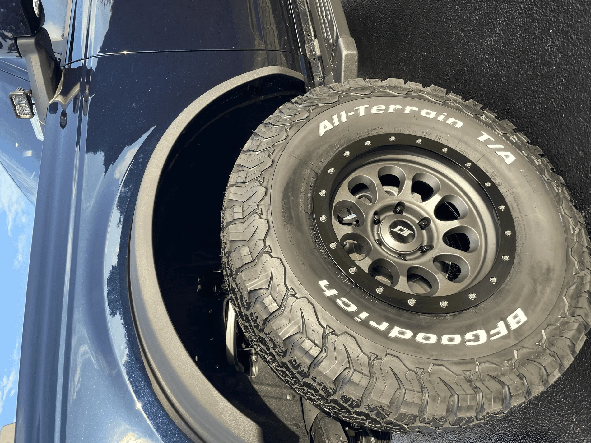 Ford Bronco AMB OBX SAS on 1" Zone Level Kit, 35" K02 Tires, SCS Ray 10 Wheels tempImageGfoW1q