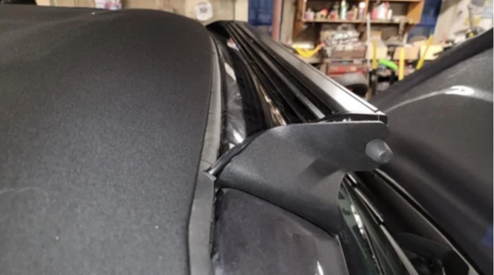 Ford Bronco Light bar install, using roof pre-wiring 1633022840055