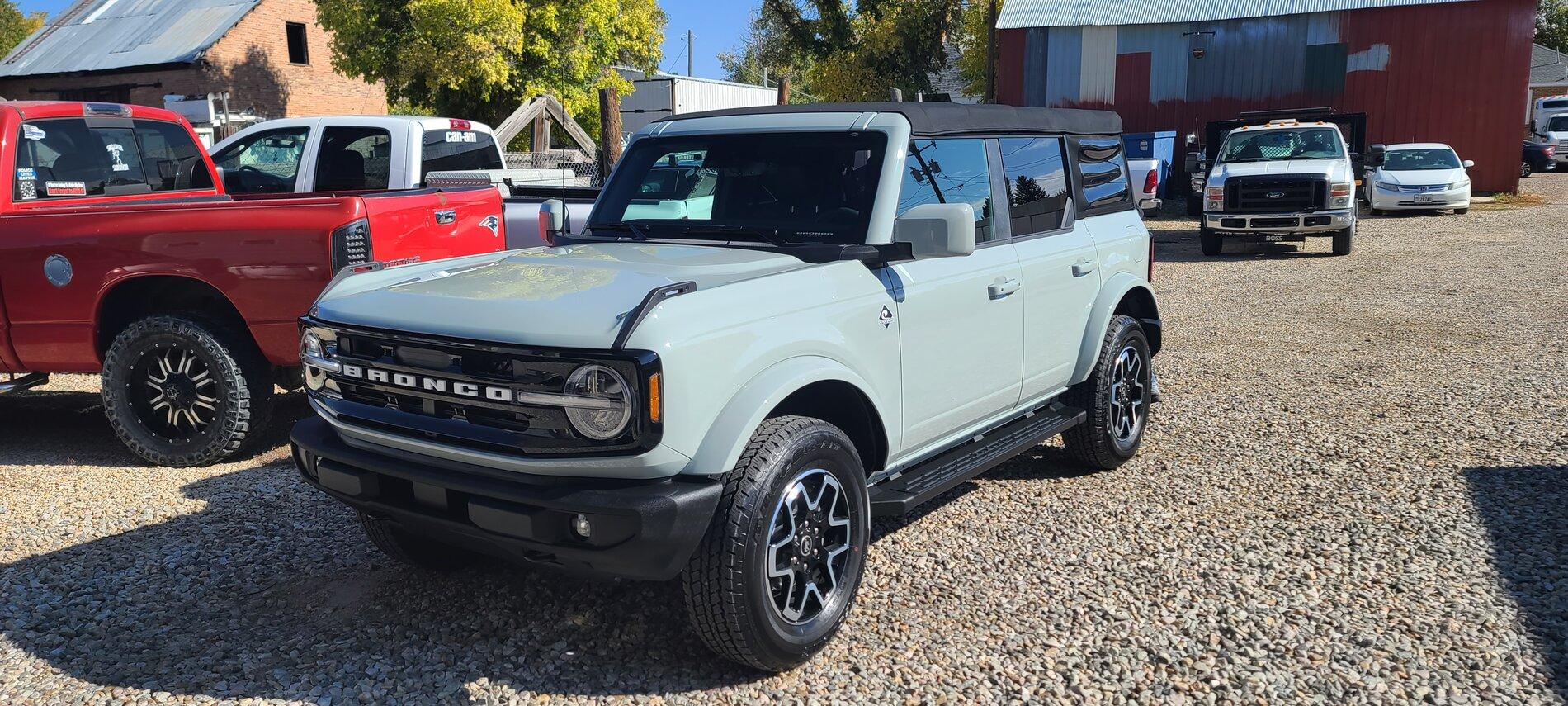 Ford Bronco 2021 Outer banks 2.7l Build 20211001_105912