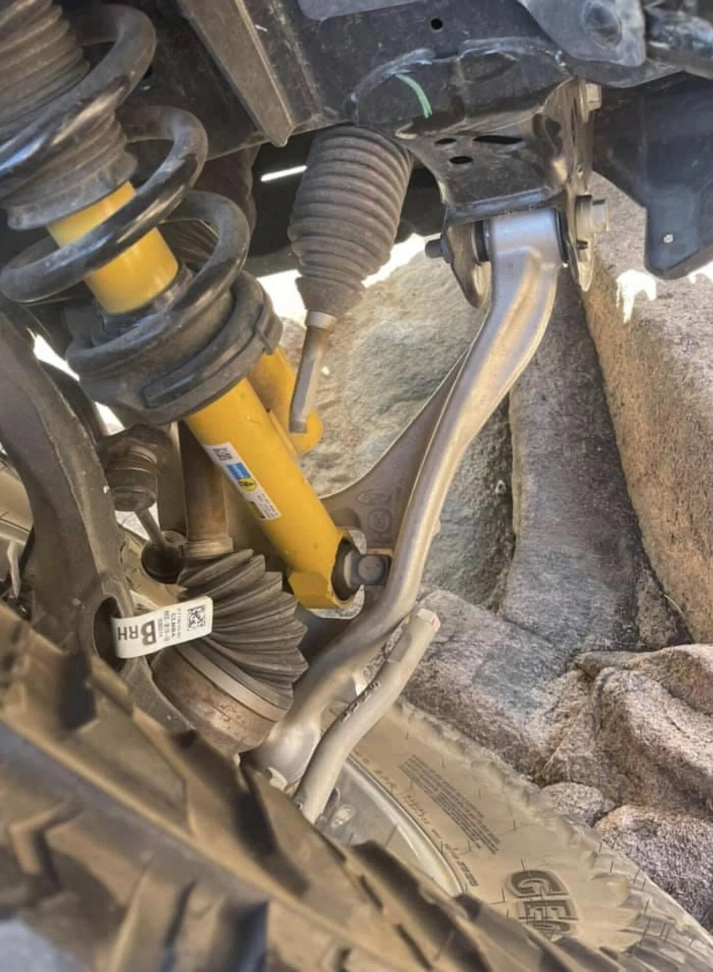 Ford Bronco 2021 Bronco snaps both tie rods valiantly on extreme obstacle (Queens Throne obstacle on K2 trail) B8F8878A-E143-4E68-81F8-8908ADA9328C