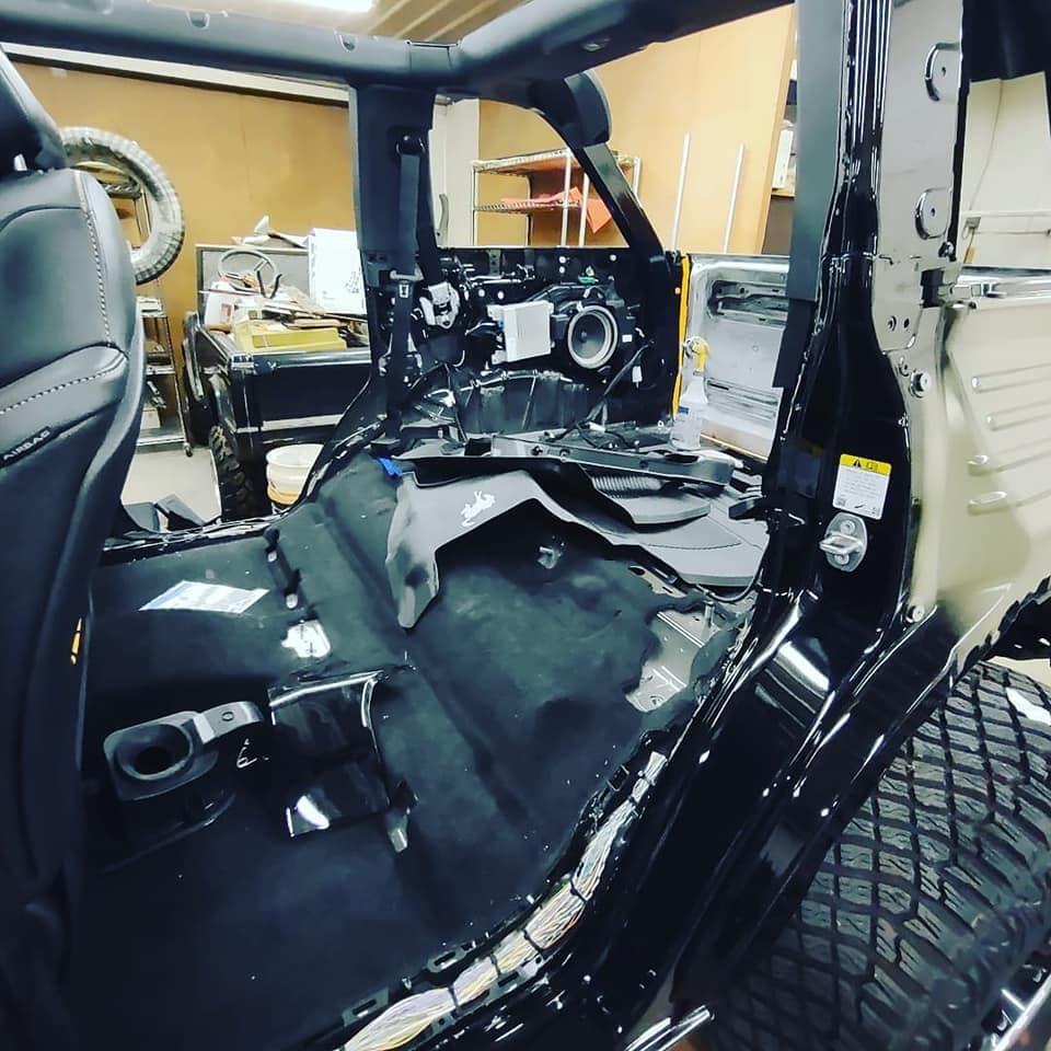 Ford Bronco Amplifier Location...Anybody Located It? 1633450493808