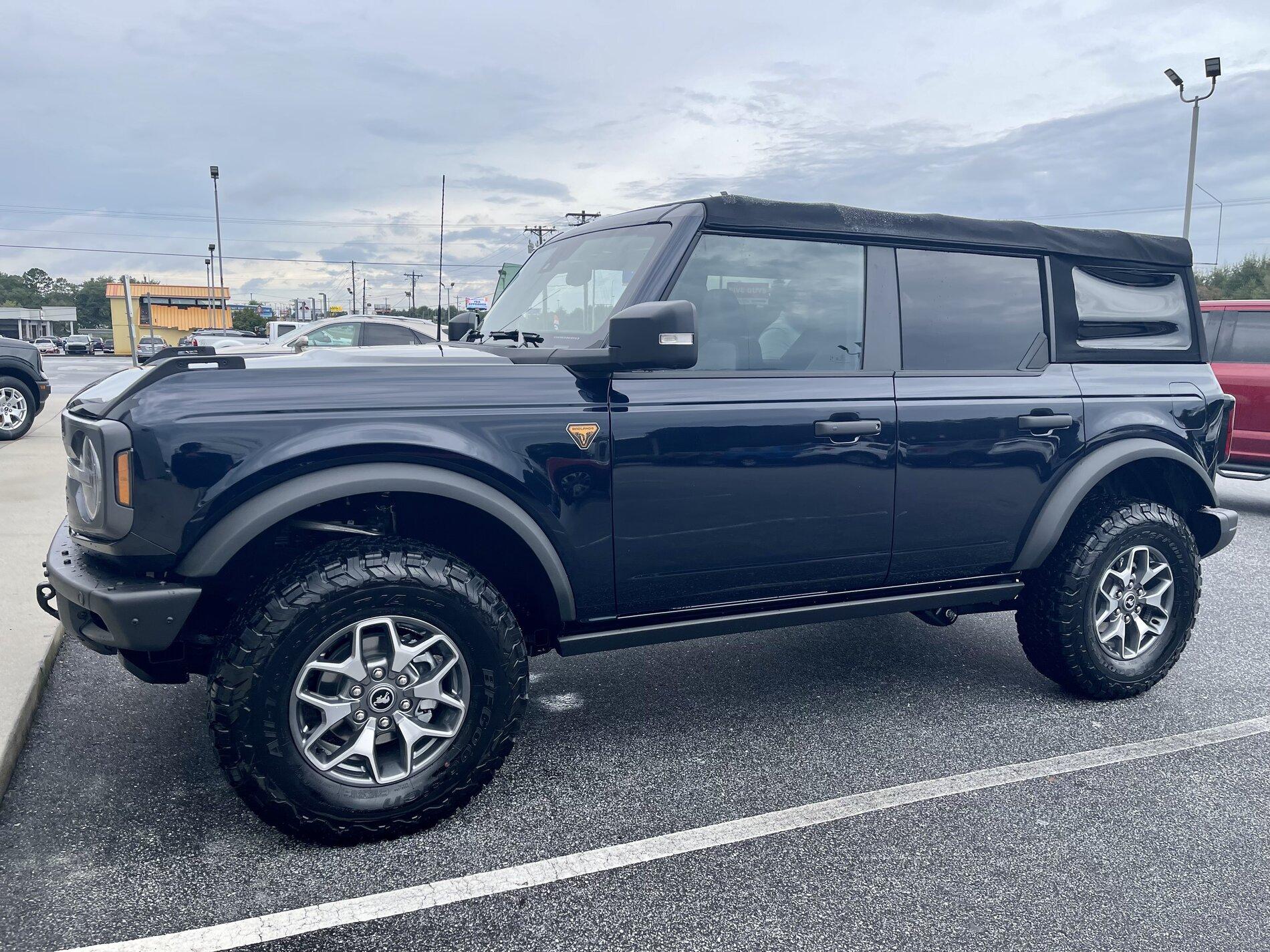 Ford Bronco ERUPTION GREEN Bronco Club LilJ AMB