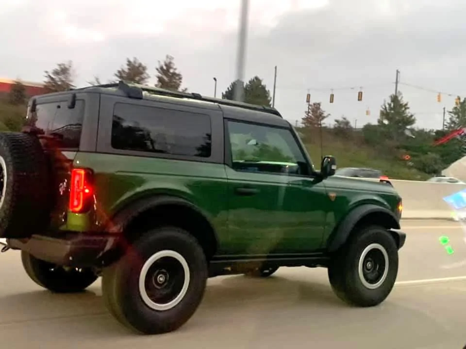 Ford Bronco 🚨Eruption Green 2-door Bronco Badlands spotted on the move 💚 E39BC1D5-842C-49FC-A7C7-1F20AE56F0D7