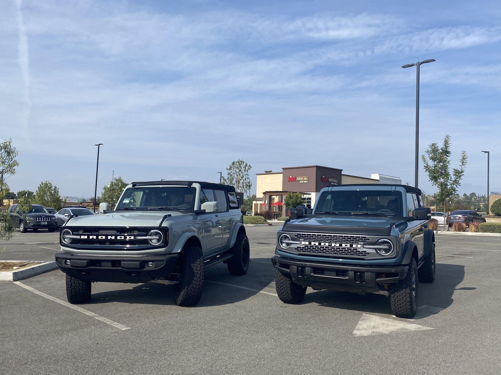 Ford Bronco Thunder and BlueChip Making Friends F3460E99-CBFD-4D75-A87B-8EDE71A3FFBC