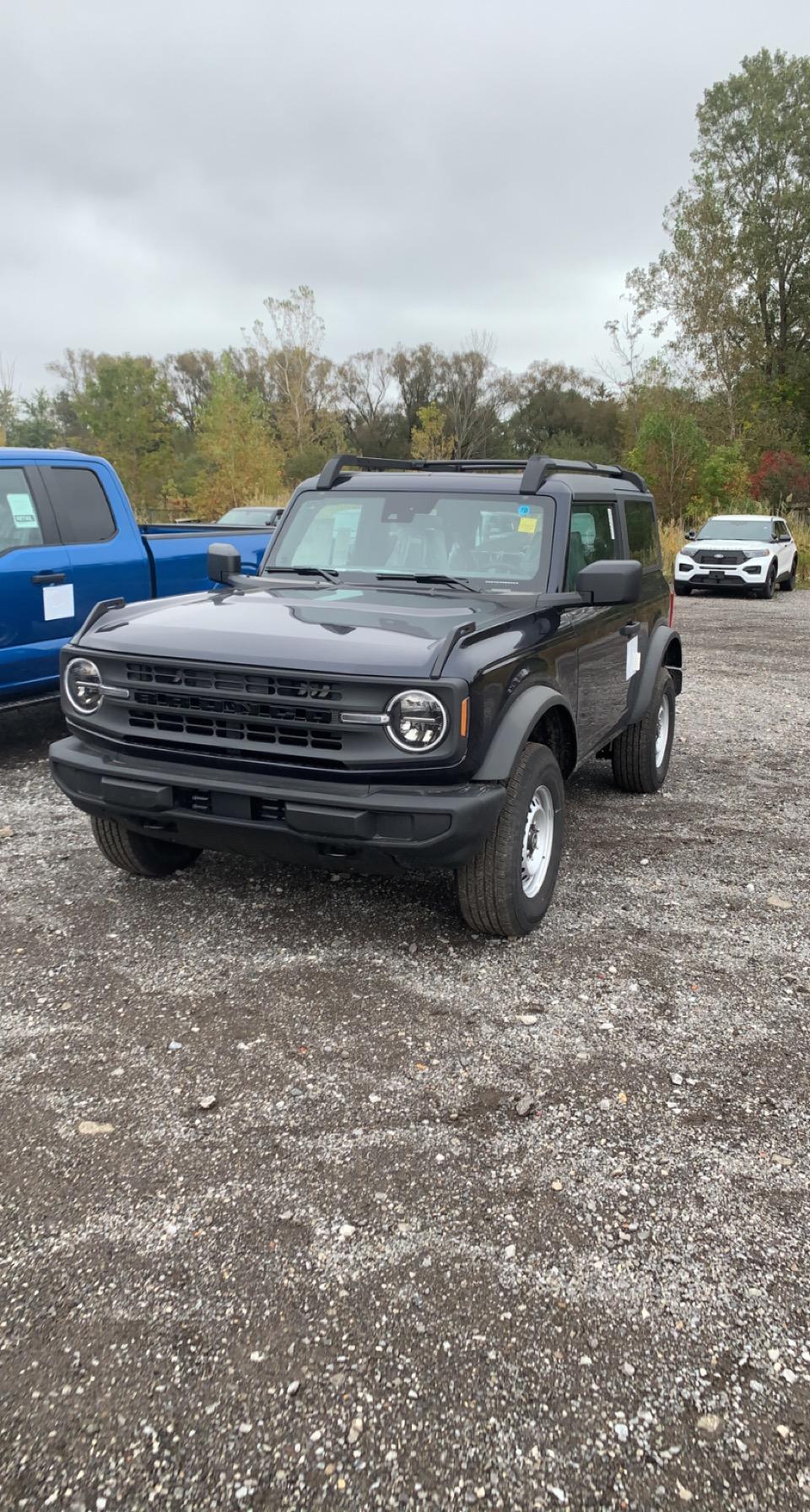 Ford Bronco ANTIMATTER BLUE Bronco Club 681BB976-8E9B-47AC-BDAF-49E21E510521