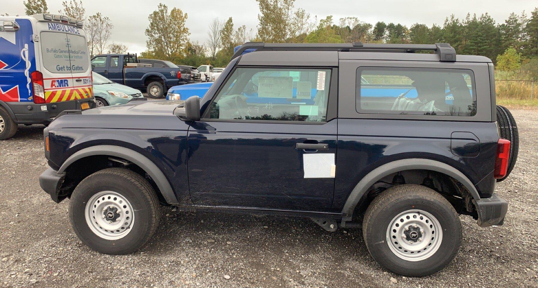 Ford Bronco ANTIMATTER BLUE Bronco Club FD11D8CC-E4CD-456D-9237-68B5AB7FA4A2