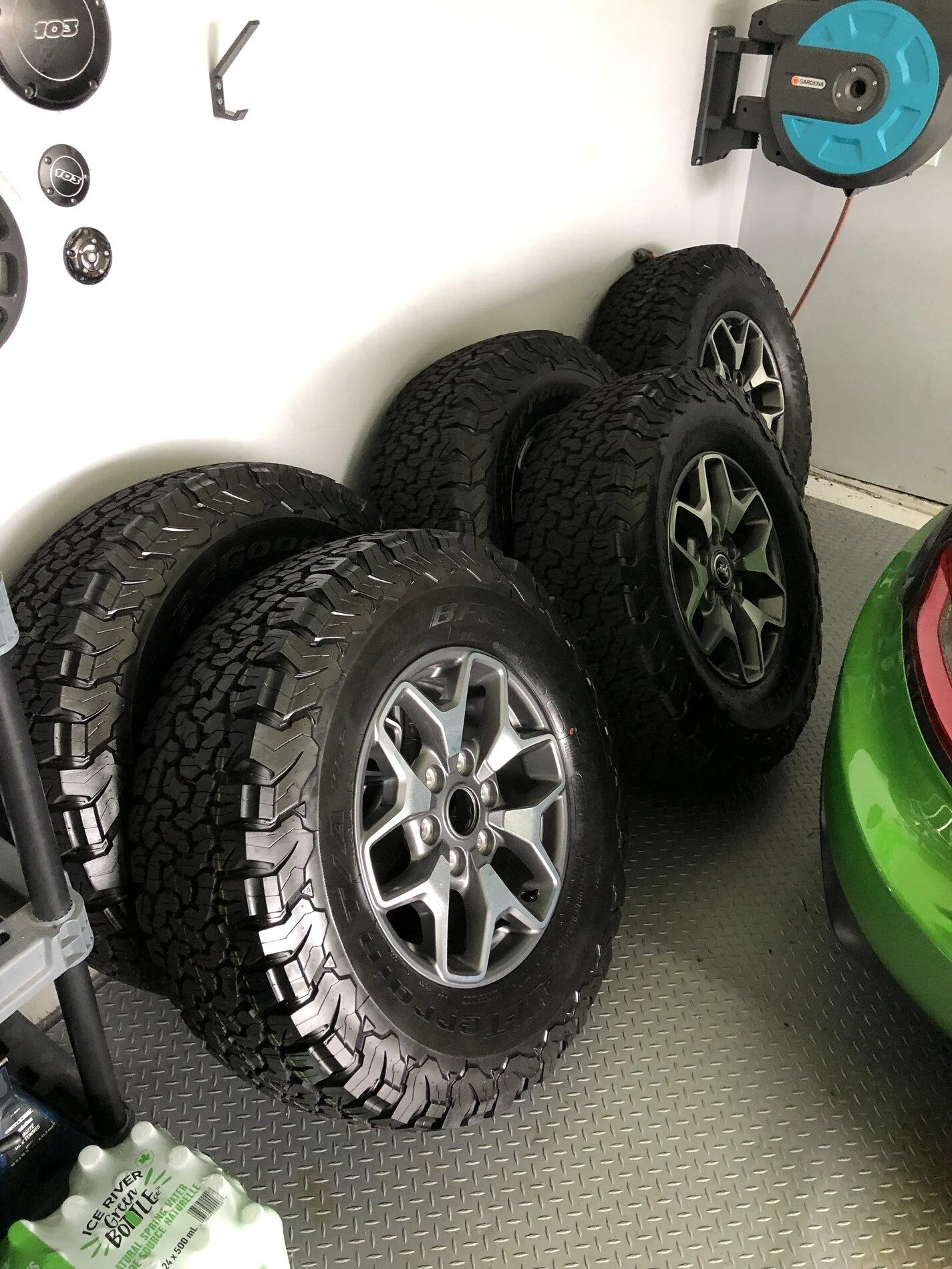 Ford Bronco WTB Badlands Std 33" KO2 Tires E3834862-6F27-48D4-A5FF-738100ADA0BD