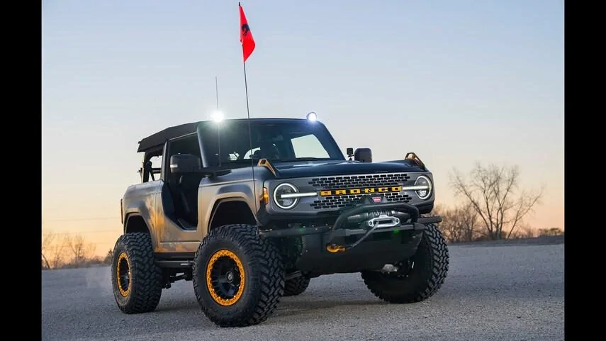 Ford Bronco Weekender Fender Flare Kit Ford-Bronco-Badlands-Sasquatch-Two-Door-Concept-11