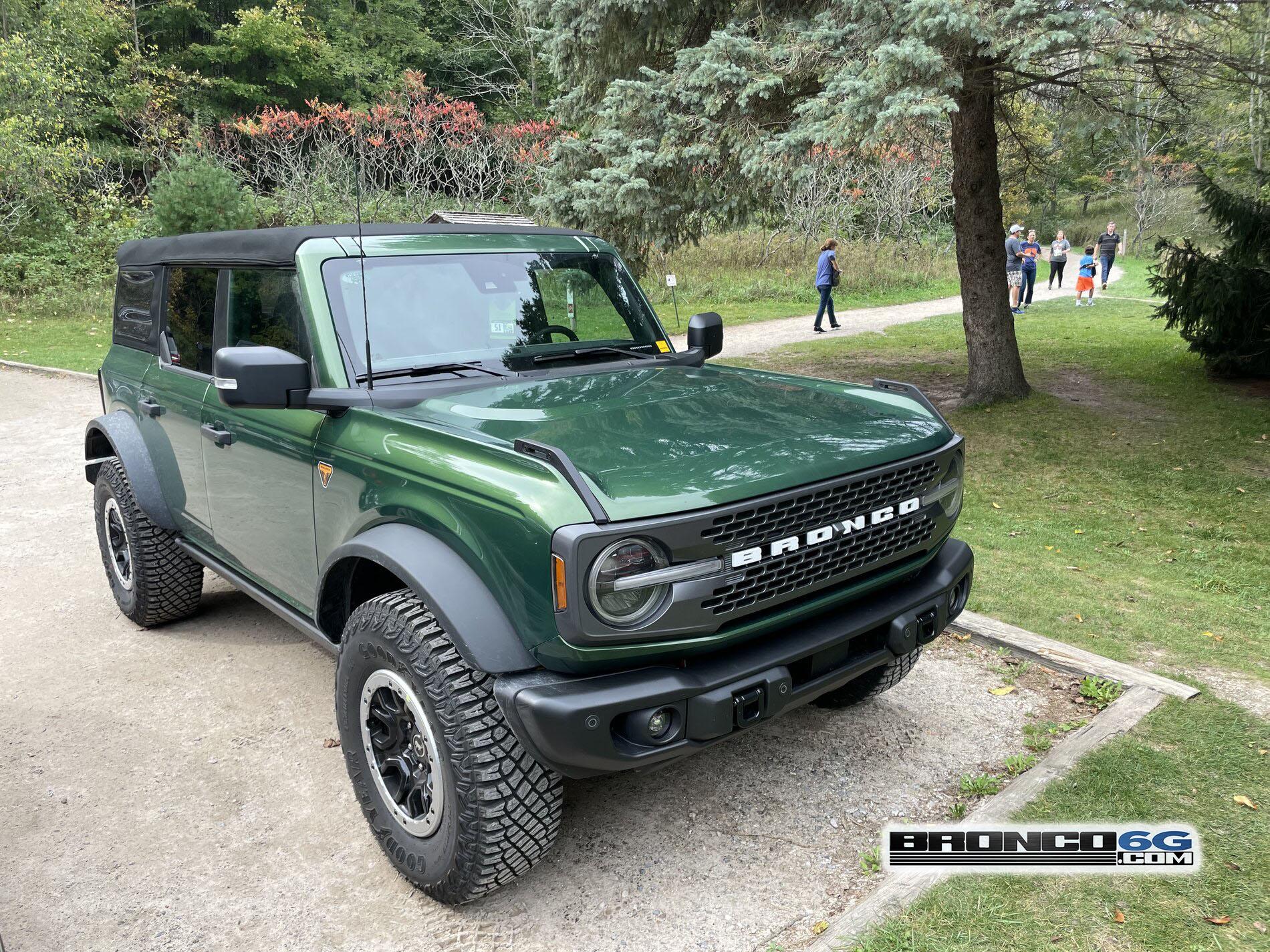 Ford Bronco Eruption Green Bronco Badlands Sasquatch + Capable Bumper spotted in the Wild Eruption Green Bronco Badlands Sasquatch + Capable Bumper 4