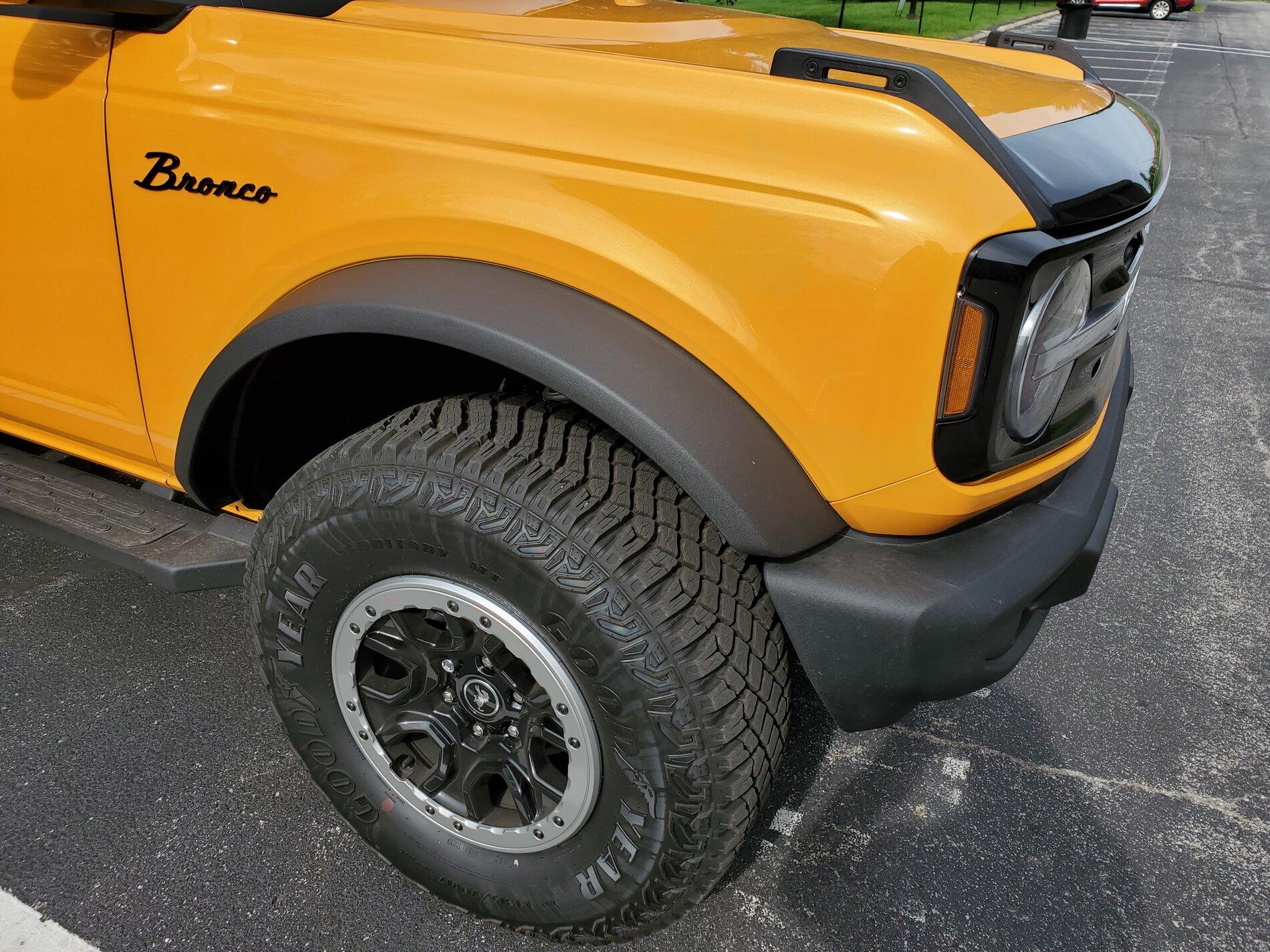 Ford Bronco Upgrades! Areoskin hood protector, rocket antenna, heritage fender badge 20211011_151539