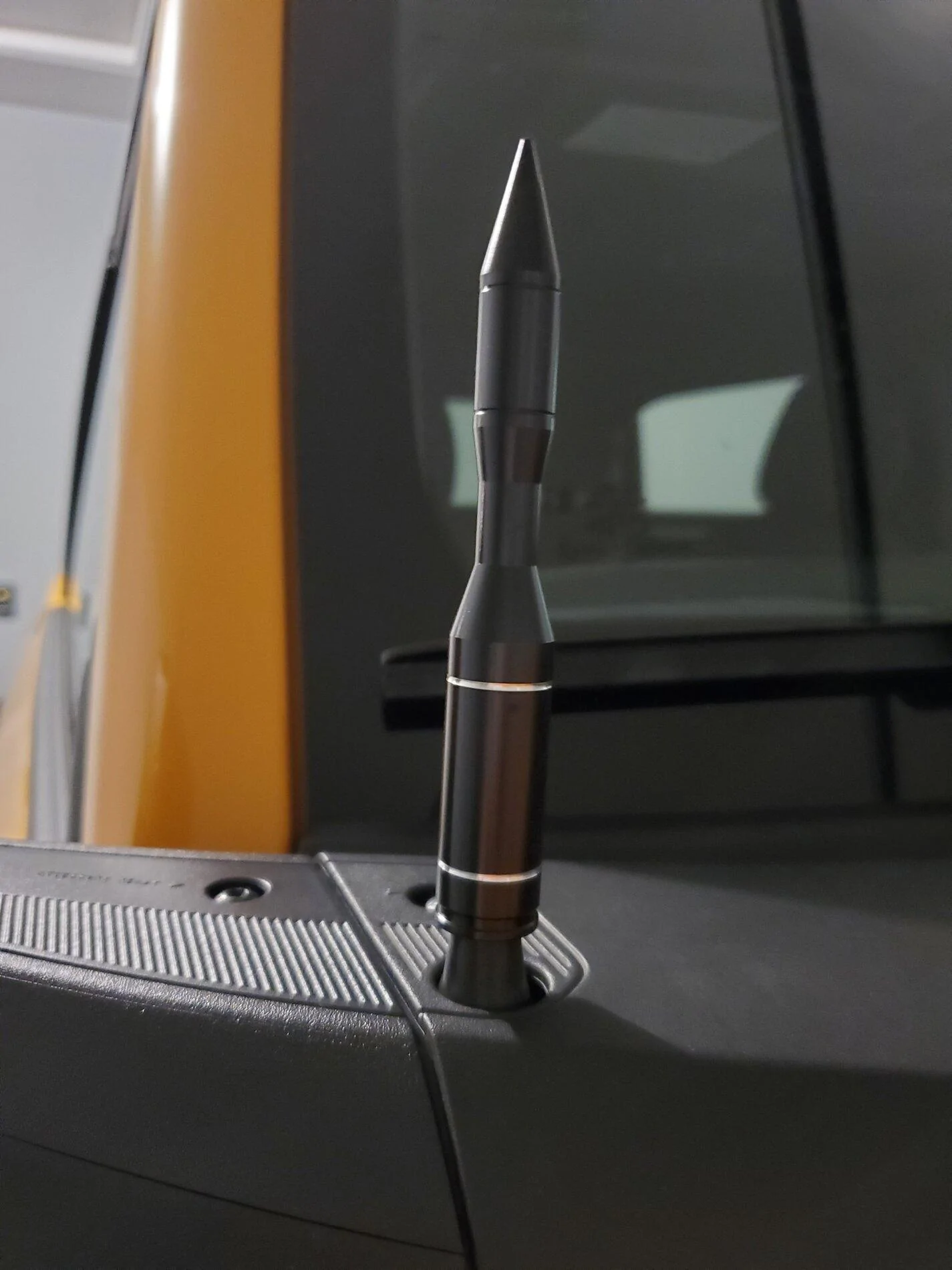 Ford Bronco Upgrades! Areoskin hood protector, rocket antenna, heritage fender badge 20211011_213444