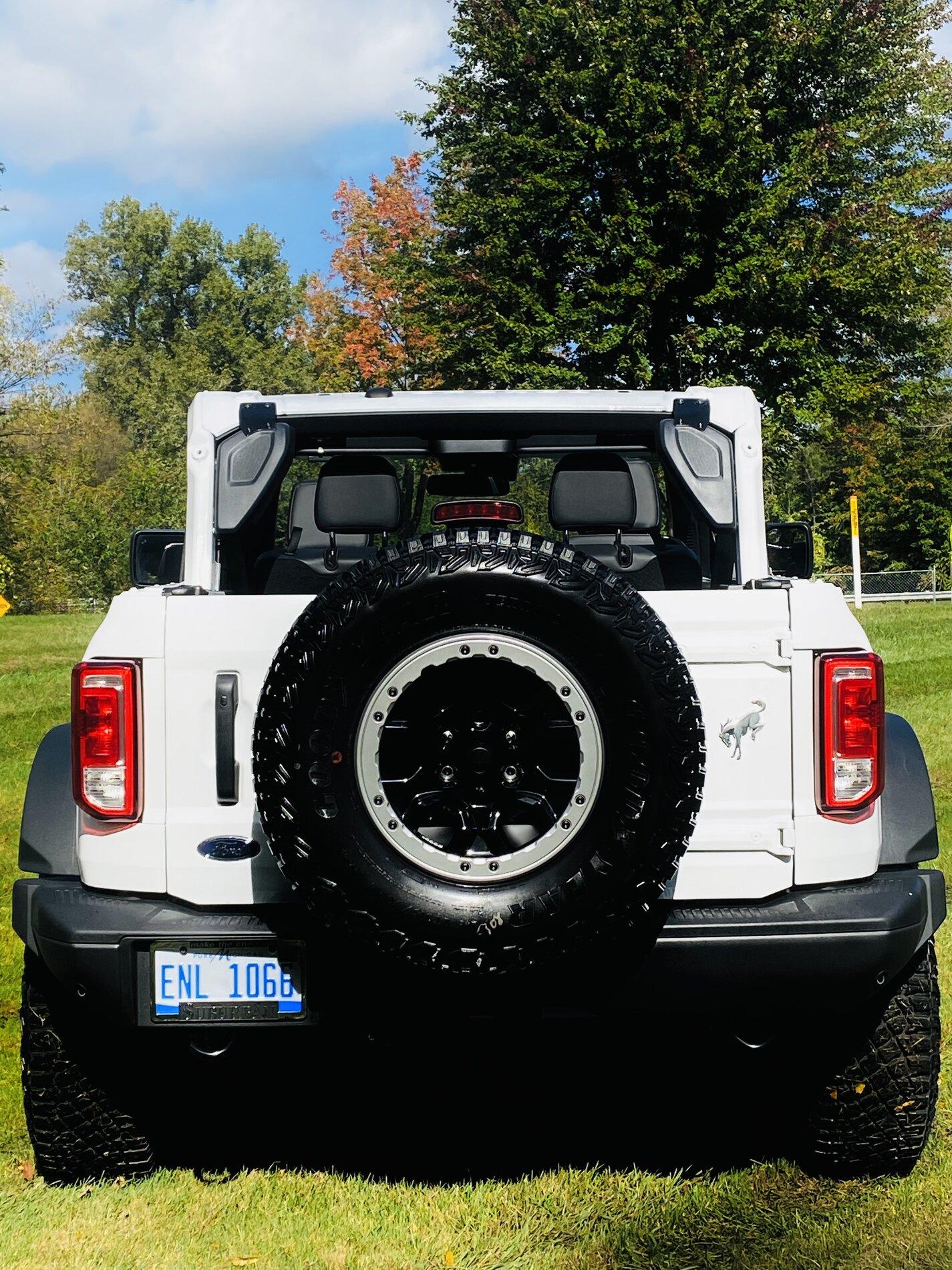 Ford Bronco OXFORD WHITE Bronco Club C416373E-C7B4-4881-8E59-E1A86FEB1239