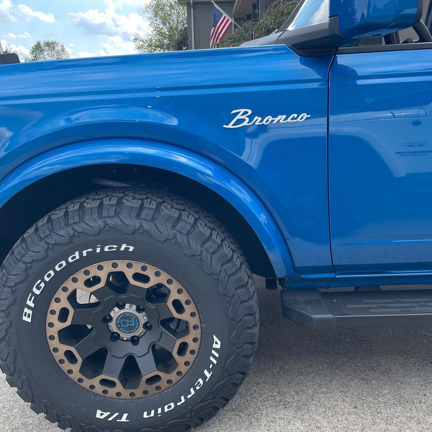 Ford Bronco VELOCITY BLUE Bronco Club Outer Banks Bronco Black Rhino Warlord Wheels BFG KO2 2