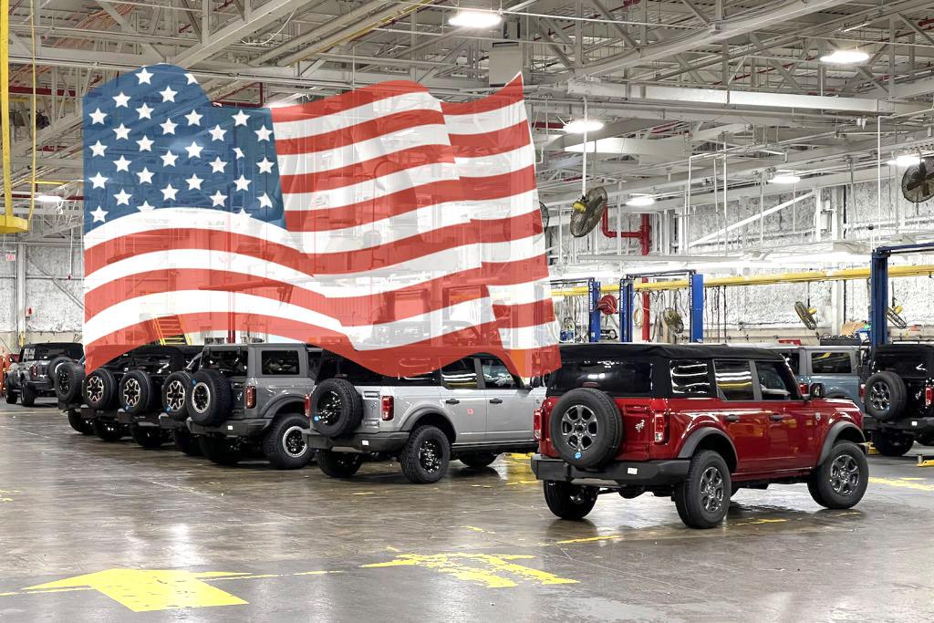 Ford Bronco Ford Bronco Ranks 4th in 2021 Made in America Auto Index Ford-Broncos-in-plant-1024x683