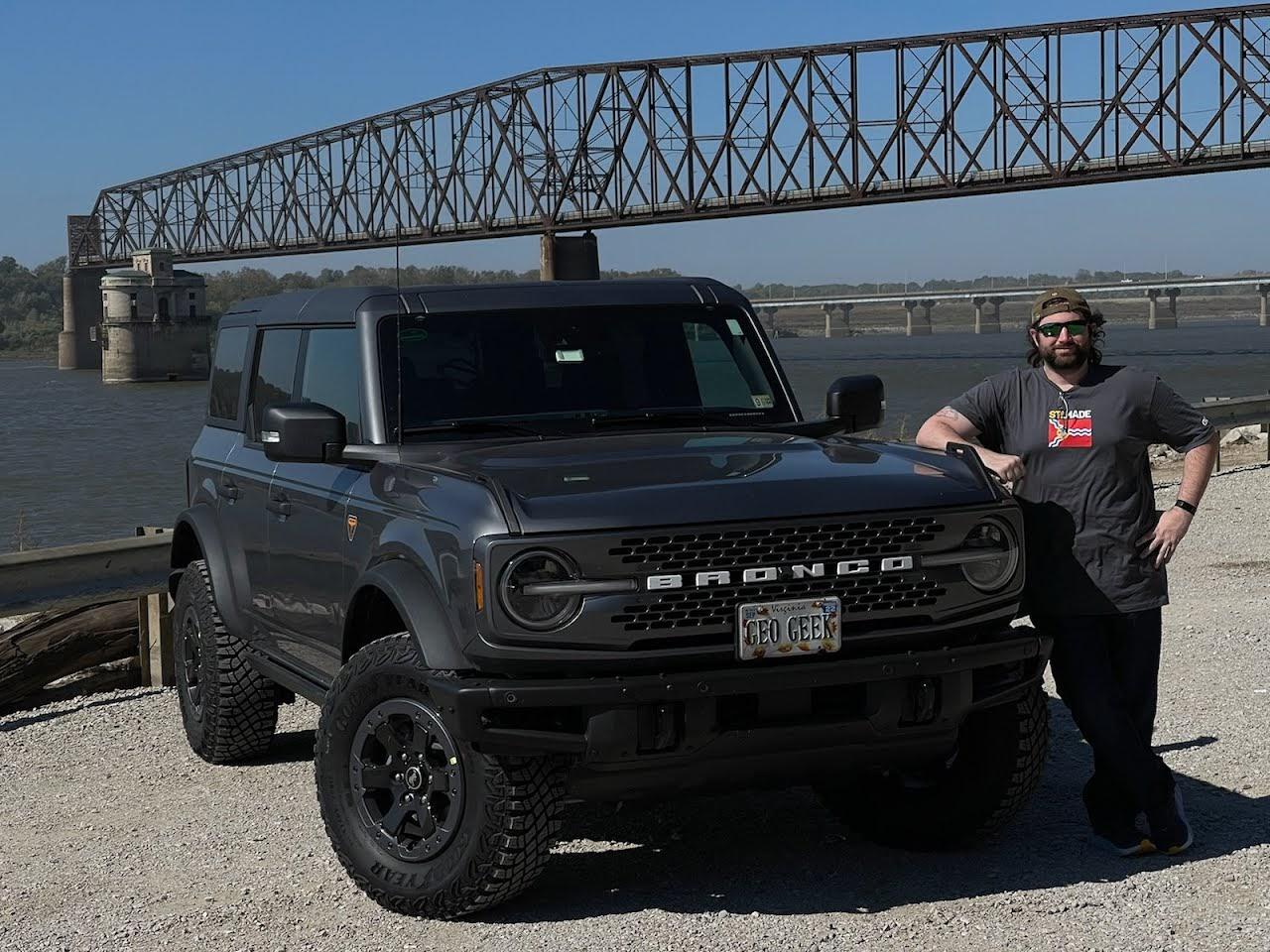 Ford Bronco CARBONIZED GRAY Bronco Club Bronco_Chain of Rocks Bridge