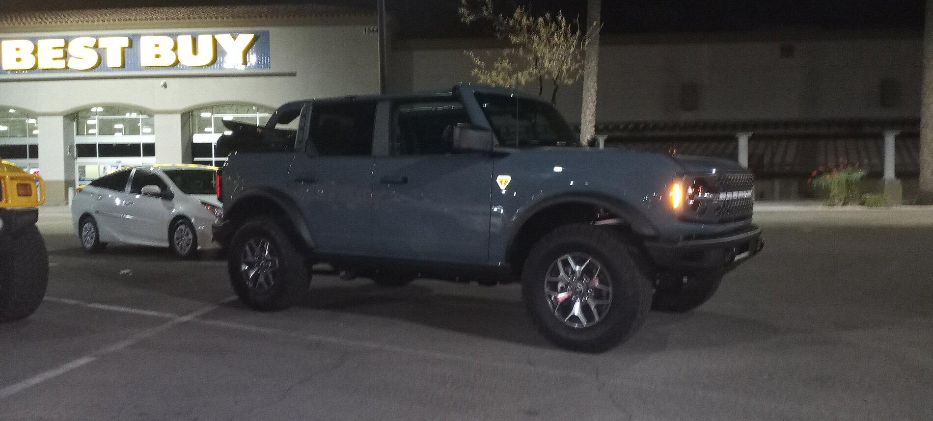 Ford Bronco Spotted In the Wild! 20211013_193029