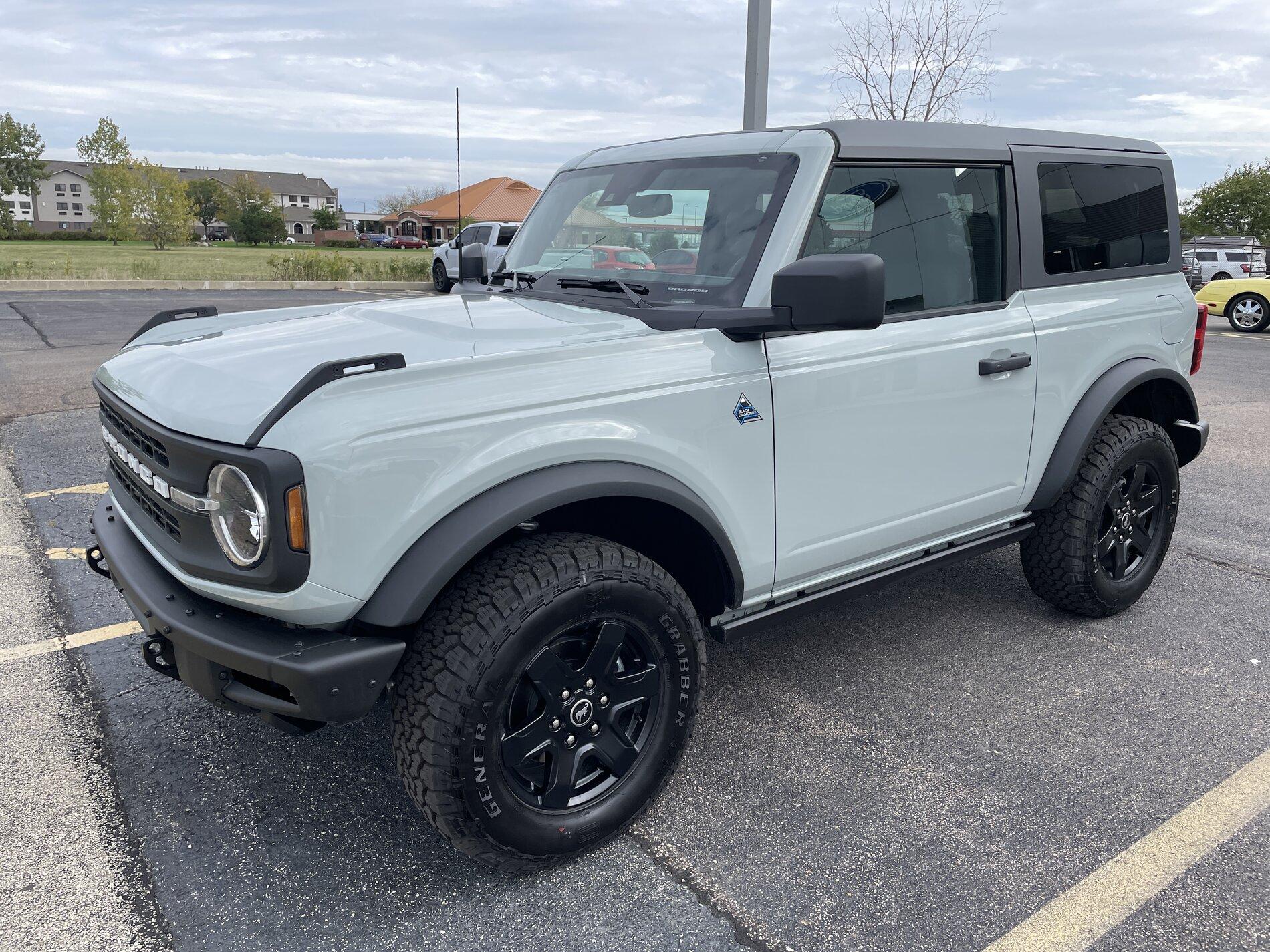 Ford Bronco CACTUS GRAY Bronco Club D14C6EC7-3DAD-473E-891C-F866DB9C6814