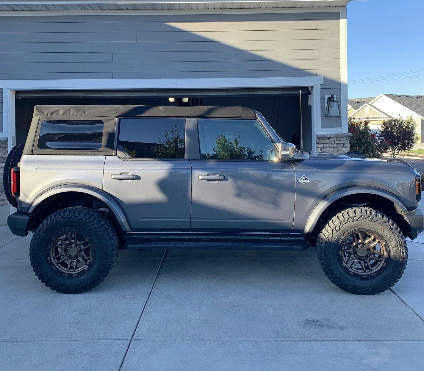 Ford Bronco Self Squatch Carbonized Gray OBX. Thanks B6G!! [295/70 Mickey Thompson, 18" Black Rhino, 2" Rough Country Lift] 0DF472F5-9538-48D6-BBD0-A73BDE3F50CB