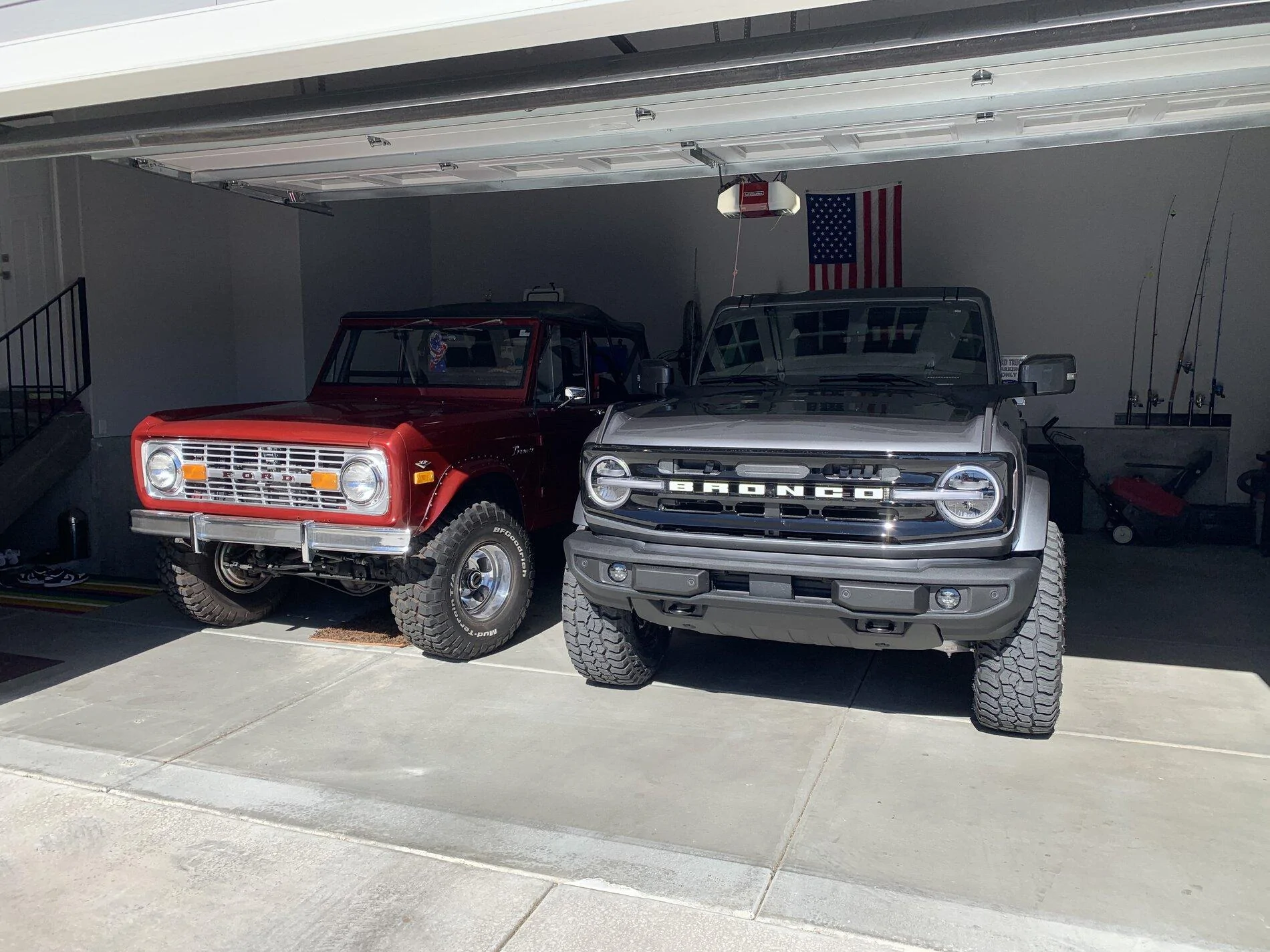 Ford Bronco Self Squatch Carbonized Gray OBX. Thanks B6G!! [295/70 Mickey Thompson, 18" Black Rhino, 2" Rough Country Lift] f99e8c71-63bd-45ec-919c-a3d69c233bd8-jpeg