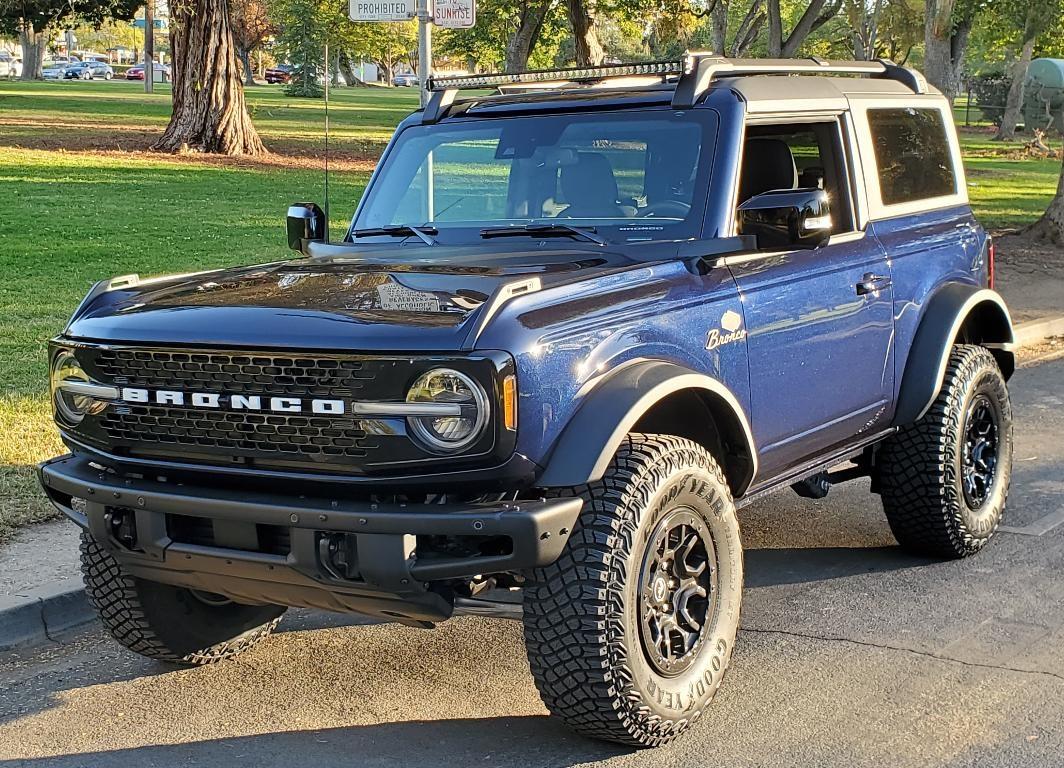 Ford Bronco ANTIMATTER BLUE Bronco Club thumbnail (3)
