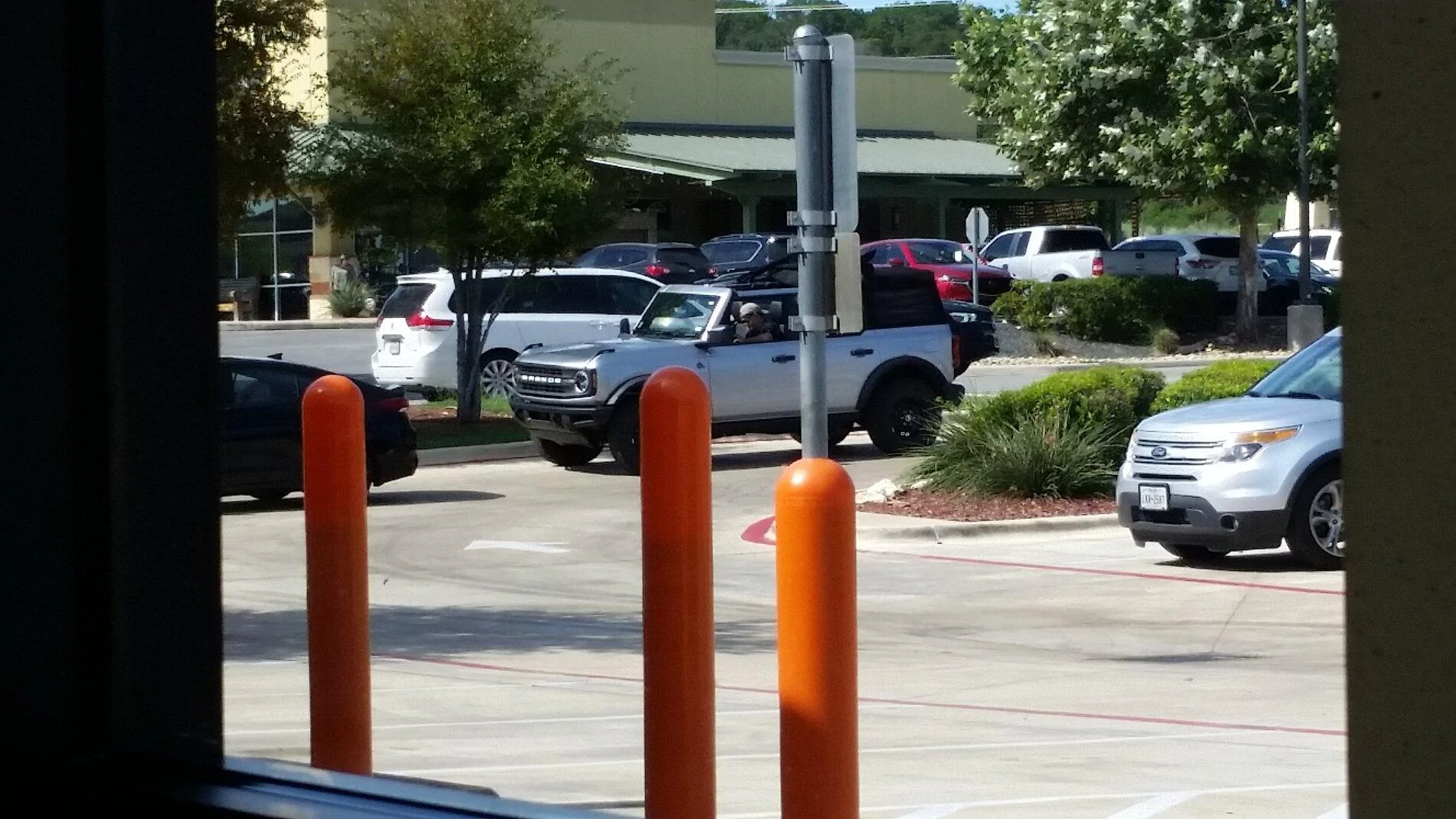 New_b_bronco.jpg