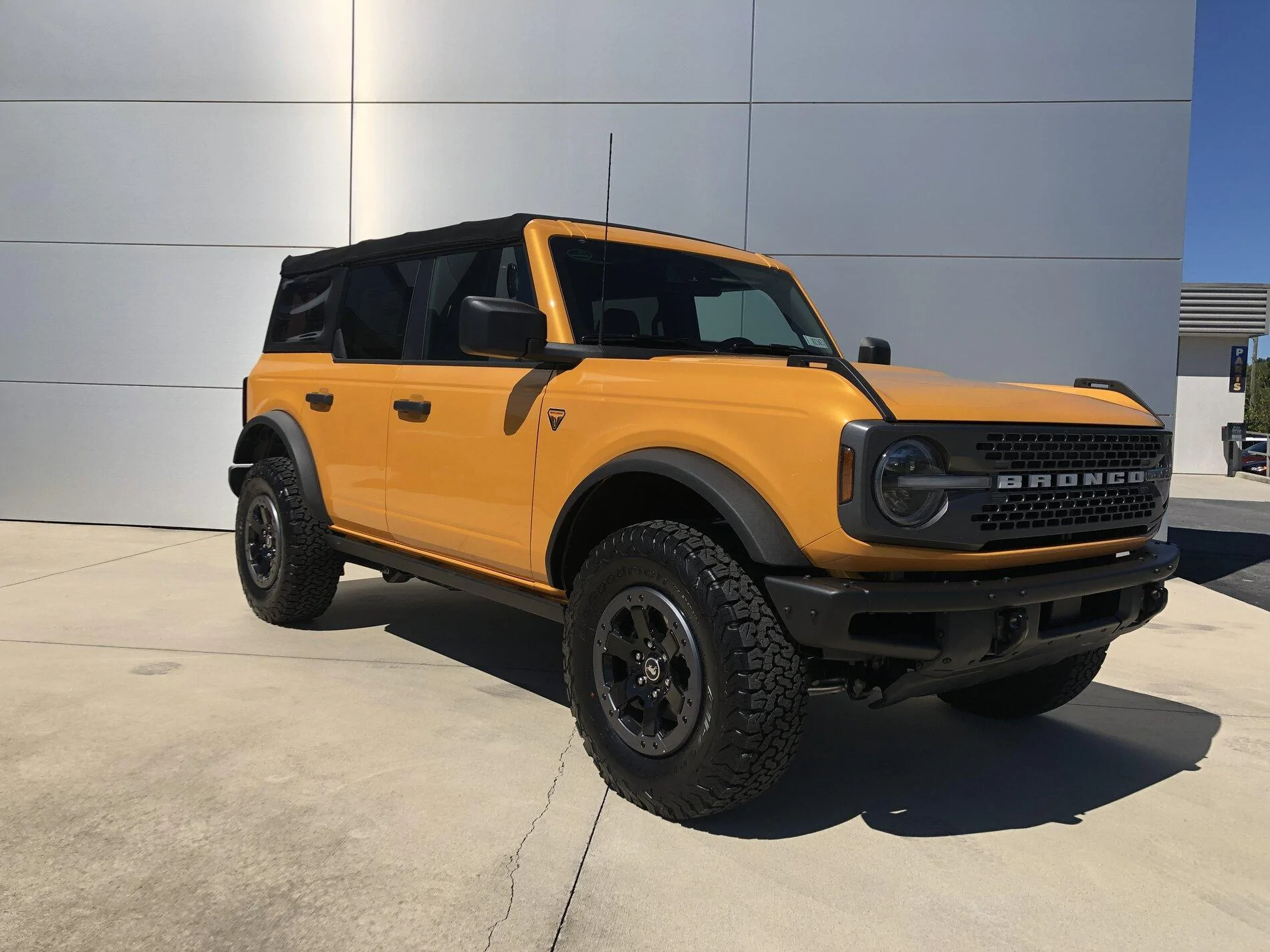 Ford Bronco Help me pick a color? VB or CO A7892B4C-27E2-4CE3-8011-1FD48F6AD287