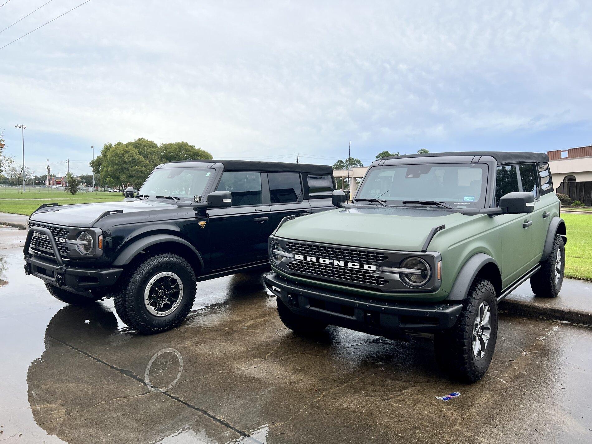Ford Bronco Matte Army Green Wrapped Bronco 1984073B-6EDF-4541-9599-CAEC92618A3B