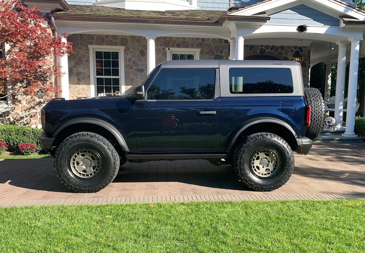 Ford Bronco ANTIMATTER BLUE Bronco Club IMG_5168