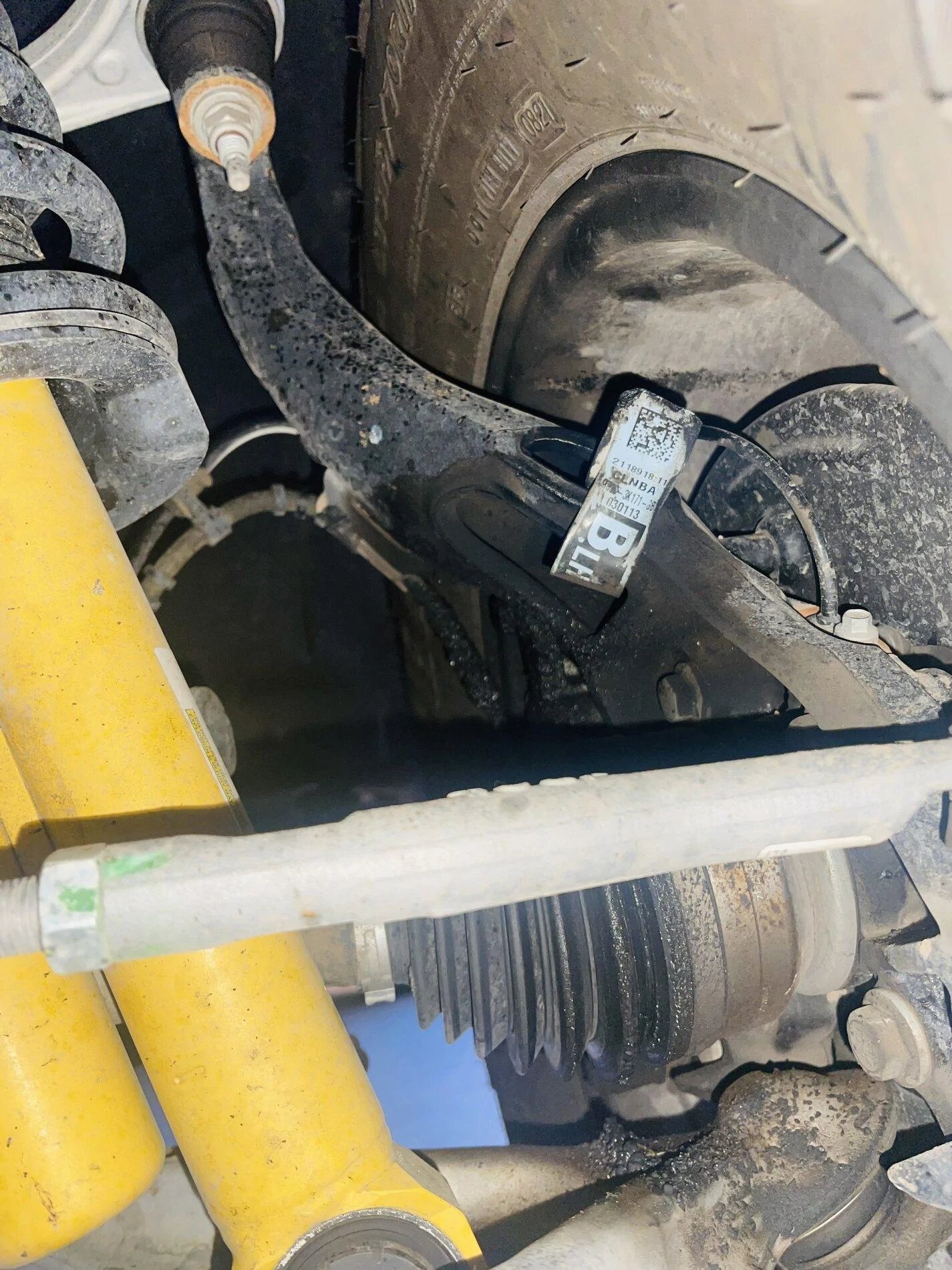 Ford Bronco Leaks from suspension boot? ED4731B5-134D-4357-9546-8B9898880A7C