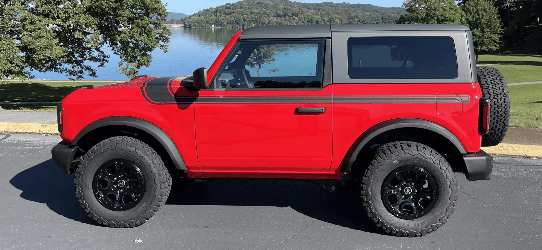 Ford Bronco 2-Door Race Red Big Bend Non-SAS w/33’s, First Edition Wheels, & Vintage Stripes 2C7EC136-8AA7-4392-84FB-3E14C761ED93