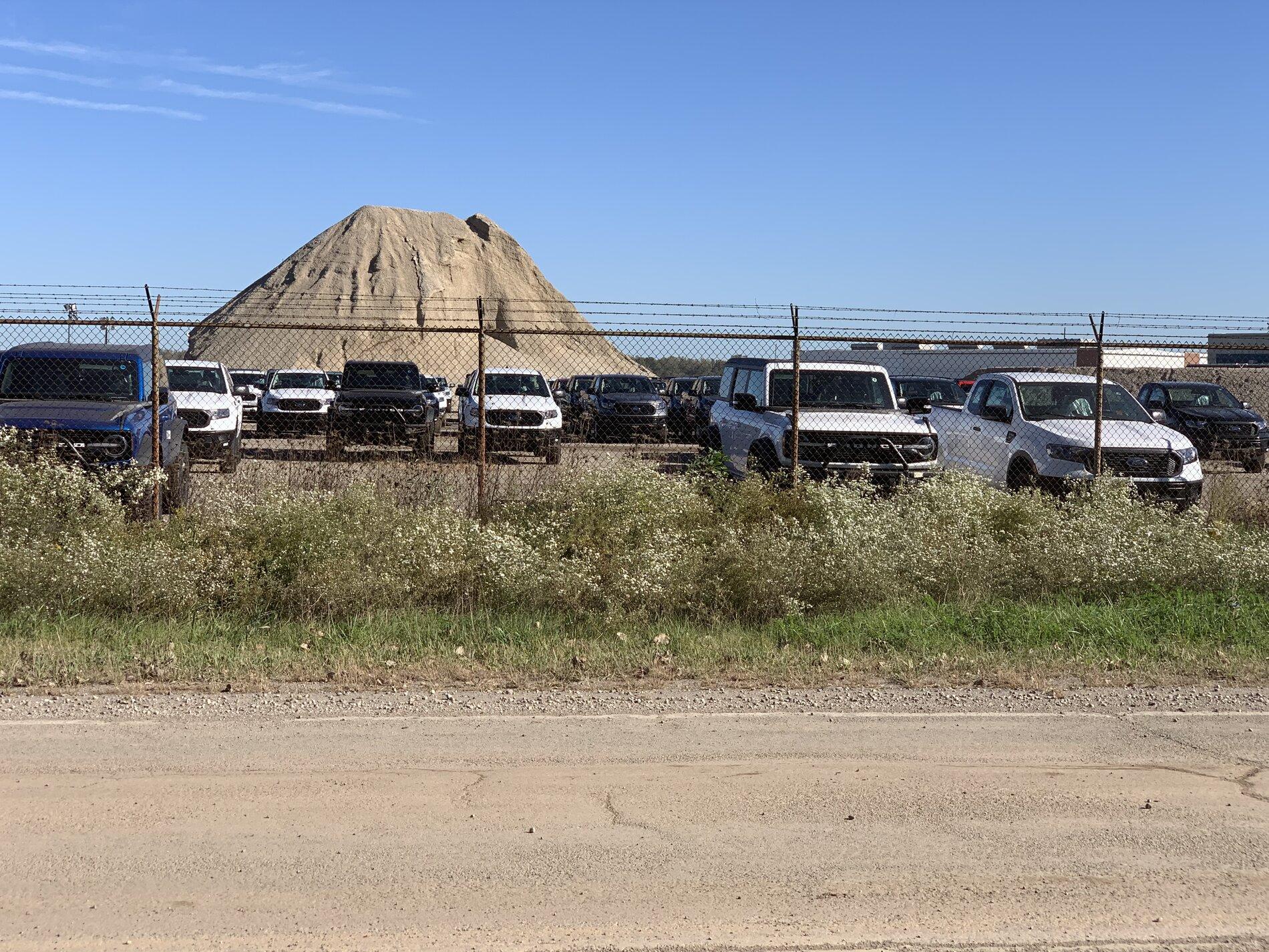 Ford Bronco Photos & Update From Bronco Dirt Mountain - Oct 19, 2021 5A12B022-56FE-452D-88AA-A4F1FF321B77