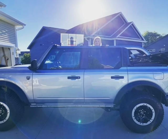 Ford Bronco ICONIC SILVER Bronco Club 4EBC5DA4-1A60-4D74-AF9D-7F063285FB38