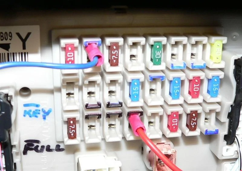 Ford Bronco Fuse panel mapping fuse block (Medium)