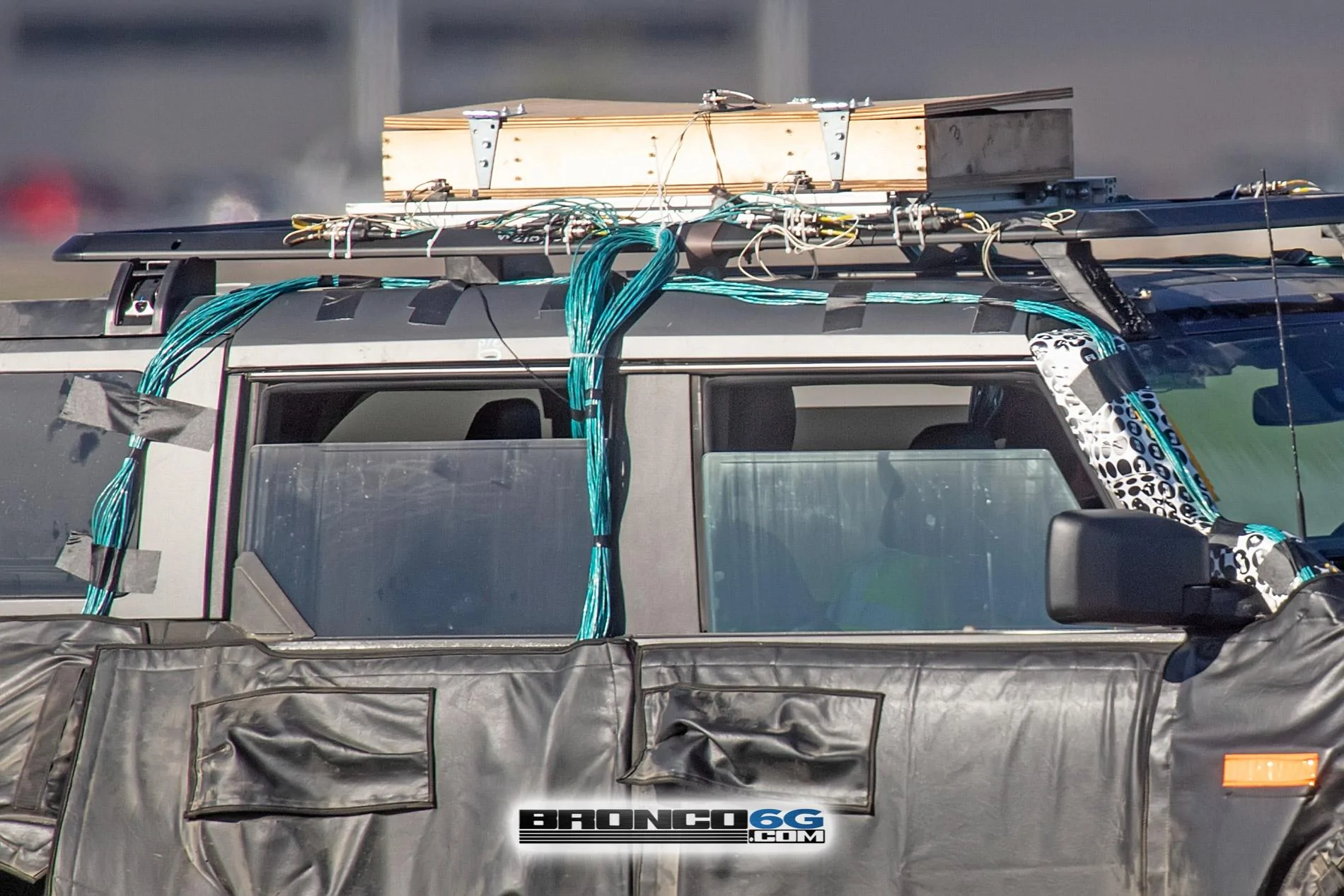 Ford Bronco 🕵🏻‍♂️ Spied! 2022 Bronco Everglades Showing Winch, Snorkel, Roof Rack 2022 Bronco Everglades winch snorkel roof rack - Bronco6G.com 10