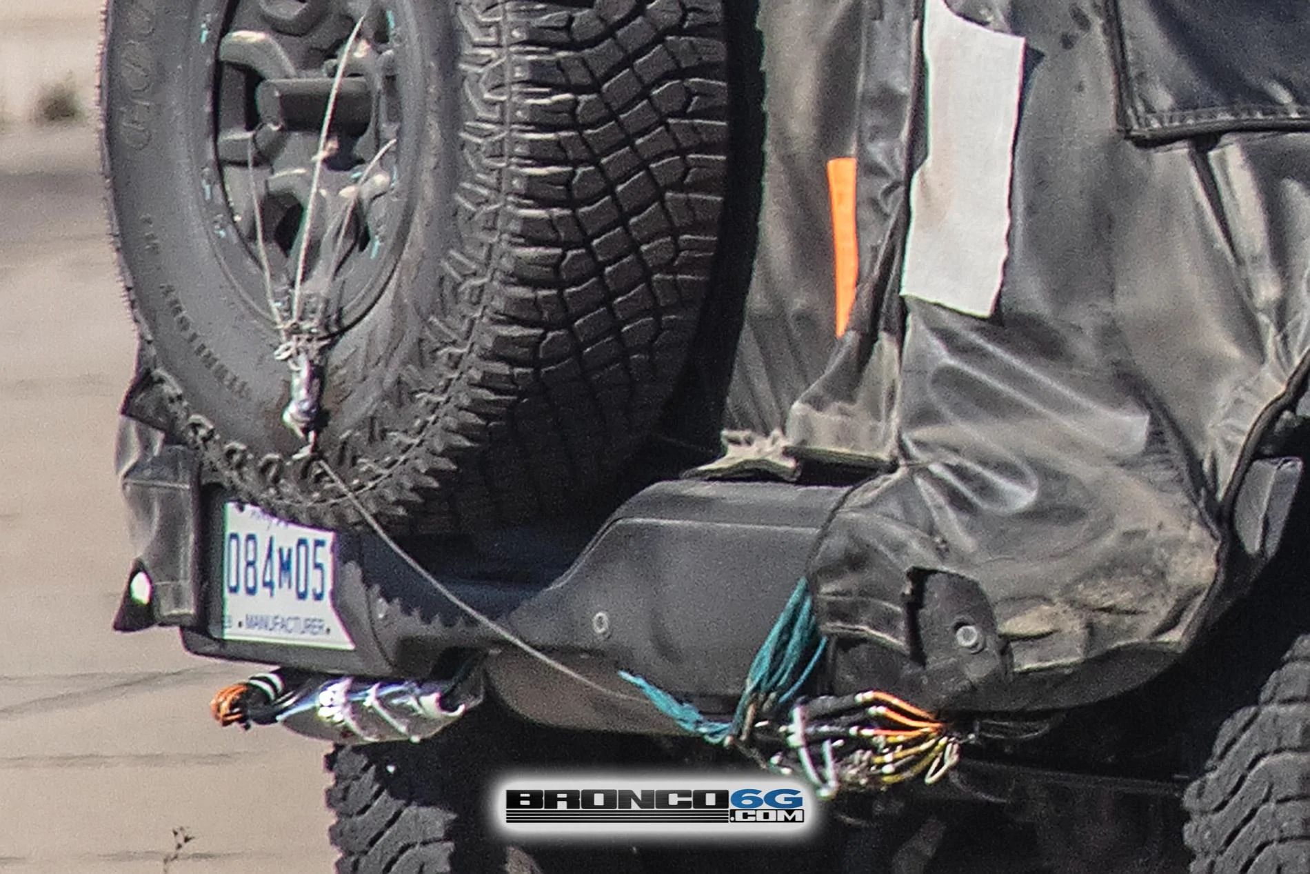 Ford Bronco 🕵🏻‍♂️ Spied! 2022 Bronco Everglades Showing Winch, Snorkel, Roof Rack 2022 Bronco Everglades winch snorkel roof rack - Bronco6G.com 15