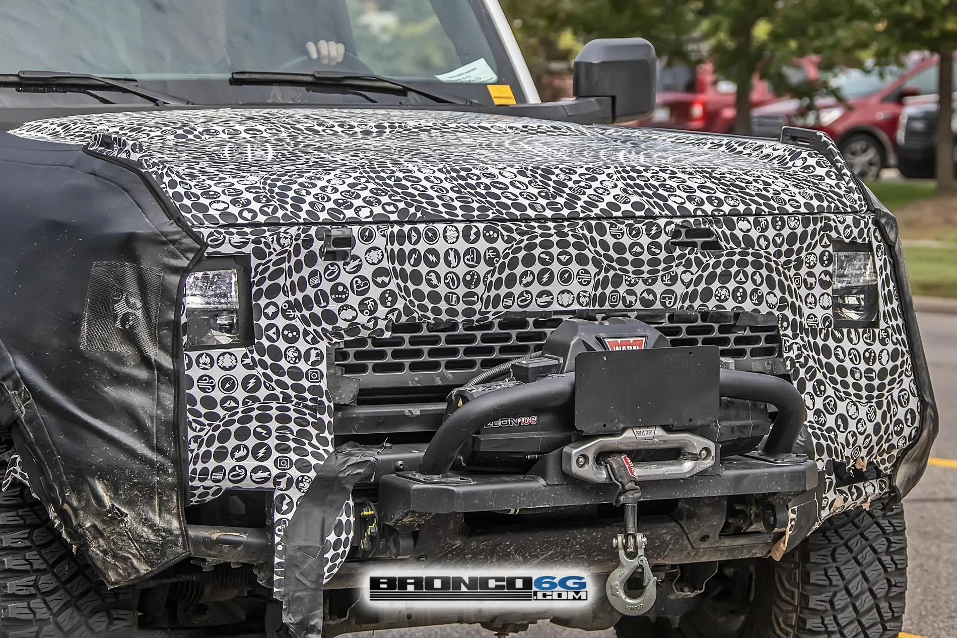Ford Bronco 🕵🏻‍♂️ Spied! 2022 Bronco Everglades Showing Winch, Snorkel, Roof Rack 2022 Bronco Everglades winch snorkel roof rack - Bronco6G.com 23