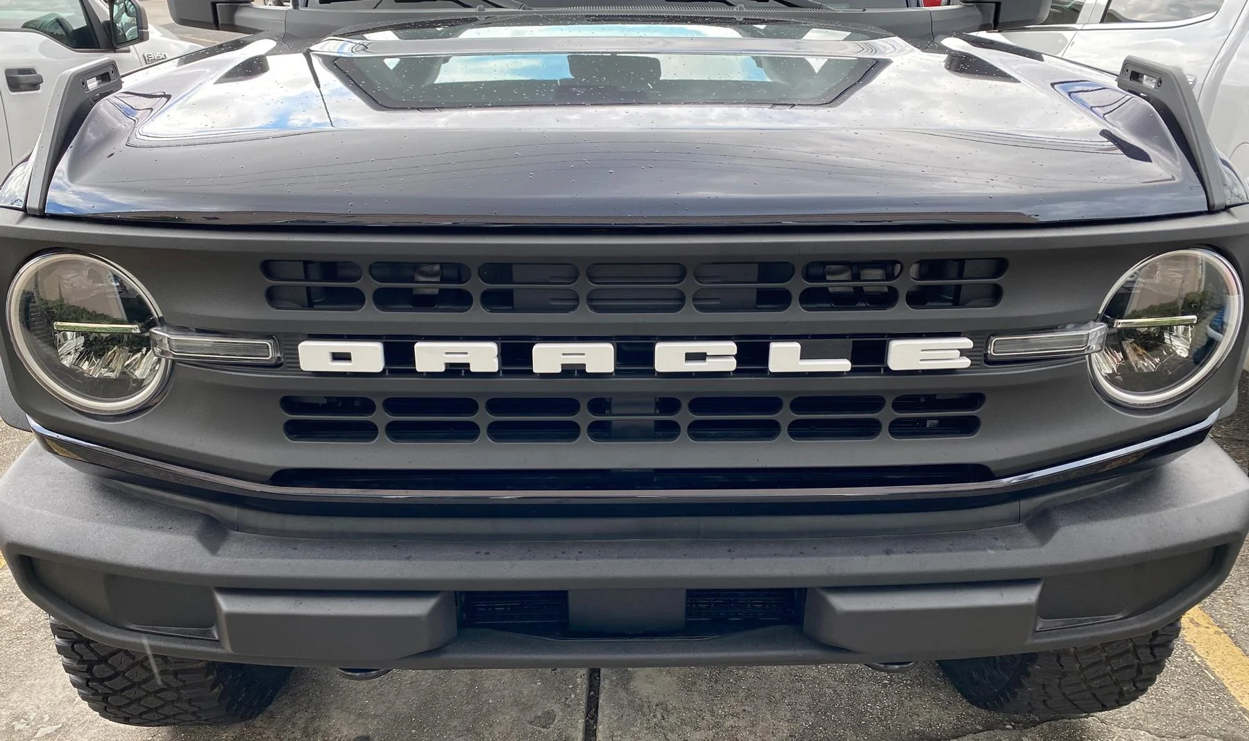Ford Bronco NOW AVILABLE: : ORACLE Lighting: UNIVERSAL ILLUMINATED LED LETTERS oracle_led_badge_Grill_bronco_2021_1