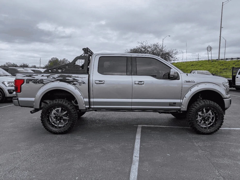 Ford Bronco Iconic Silver Paint Thread 1596482125284