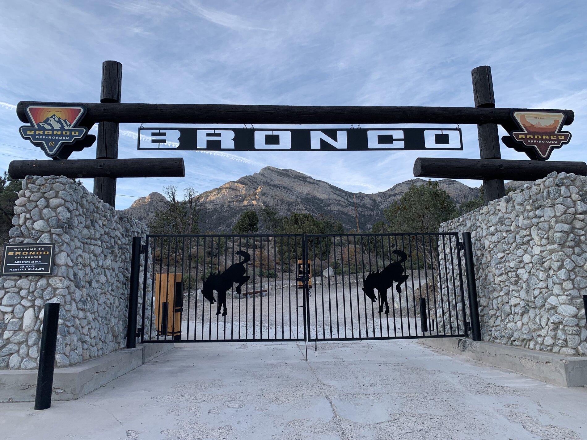 Ford Bronco Vegas Off-Rodeo - Who's Going 43FF16E0-5622-4A19-BF0D-D343A4C64280