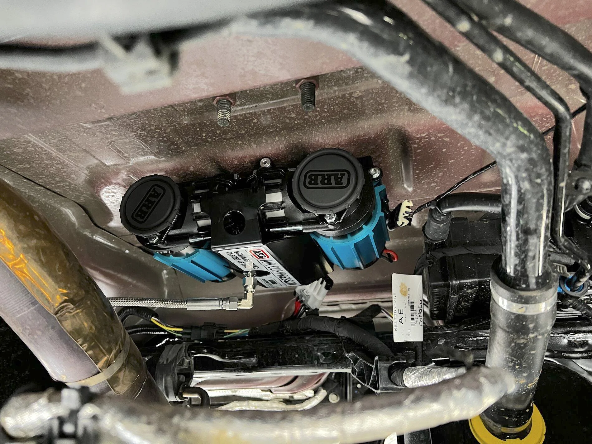 Ford Bronco Hardmounted ARB dual compressor with quick connect port installed 2021 Bronco Hardmounted ARB dual air compressor with quick connect port installed 
