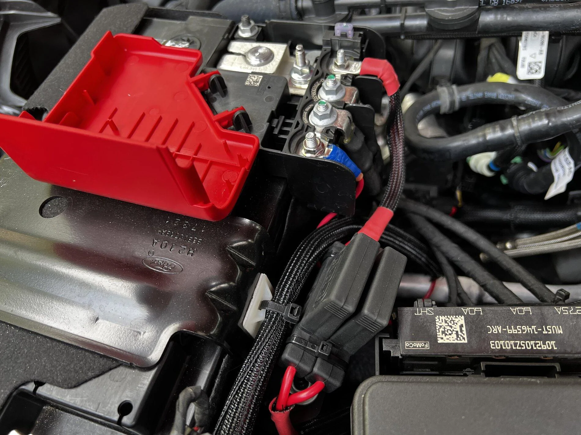 Ford Bronco Hardmounted ARB dual compressor with quick connect port installed 0586CBB3-17A2-4F30-BC0B-5701B72D9E16