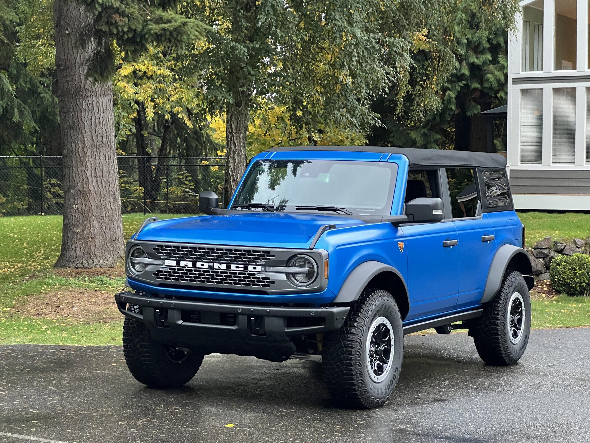 Ford Bronco XPEL Stealth PPF on Velocity Blue Bronco Badlands 🤩 IMG_1692