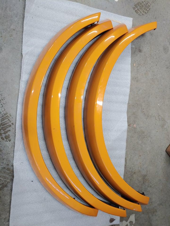 Ford Bronco ORIGINAL FENDER FROM OUTERBANKS 246983801_426019062219669_4719777617830726524_n