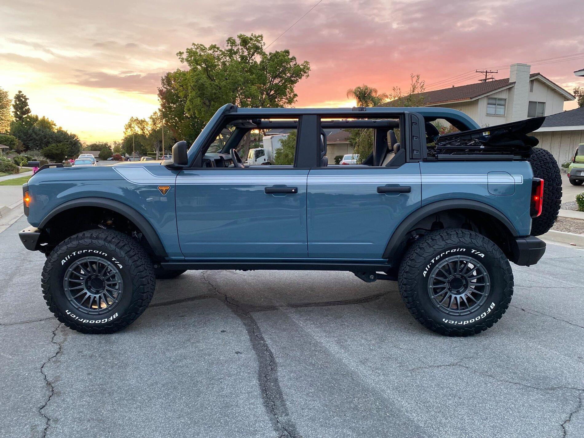 Ford Bronco Badlands 4-Door on Maxlider 4" lift, 18" Method Wheels, BFG KO2 35's, RiderGraphix stripes Badlands 4-Door on Maxlider 4%22 lift, 18%22 Method Racing Wheels 314, RiderGraphix stripes 7