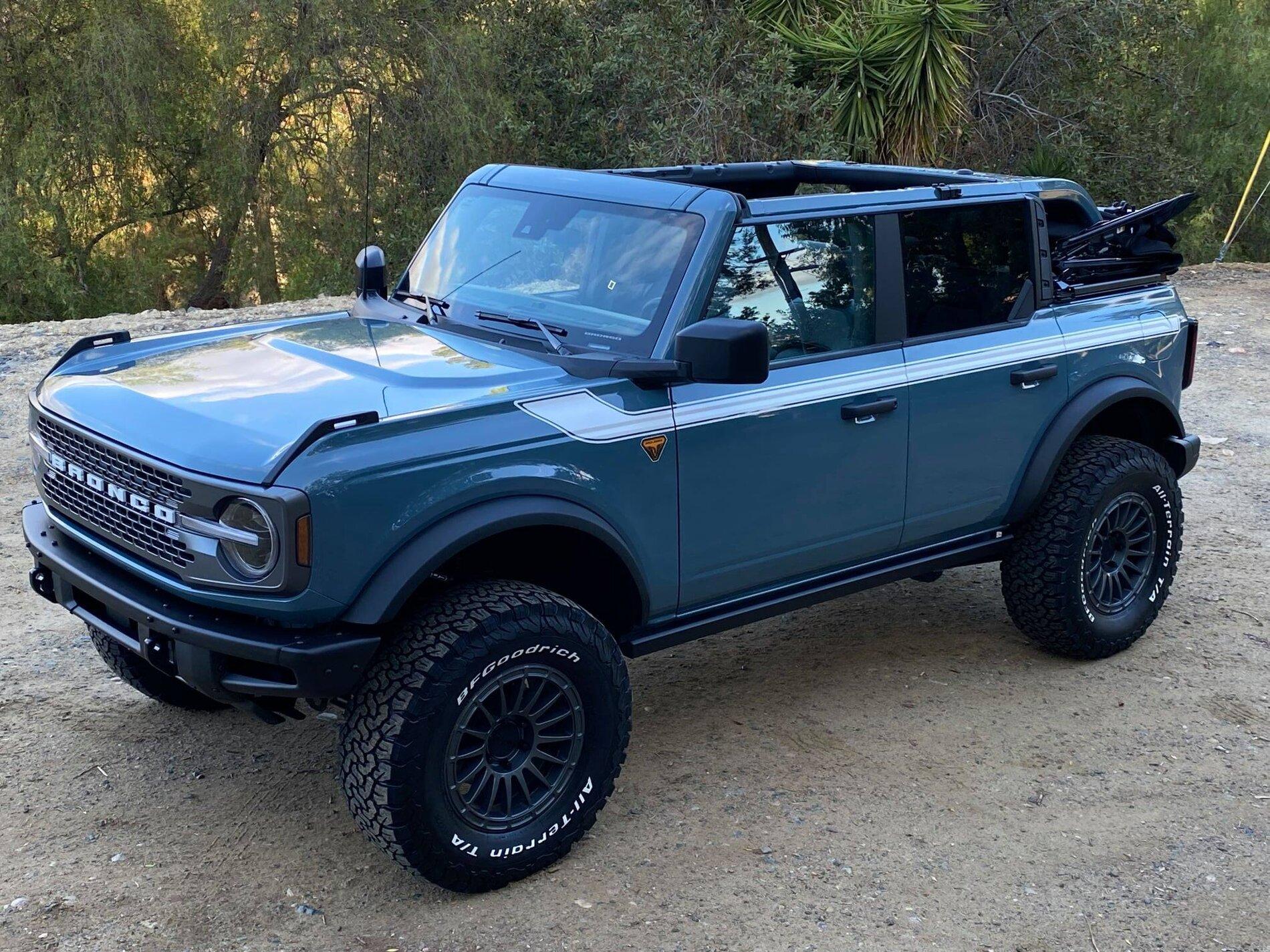 Ford Bronco Badlands 4-Door on Maxlider 4" lift, 18" Method Wheels, BFG KO2 35's, RiderGraphix stripes Badlands 4-Door on Maxlider 4%22 lift, 18%22 Method Racing Wheels 314, RiderGraphix stripes 6