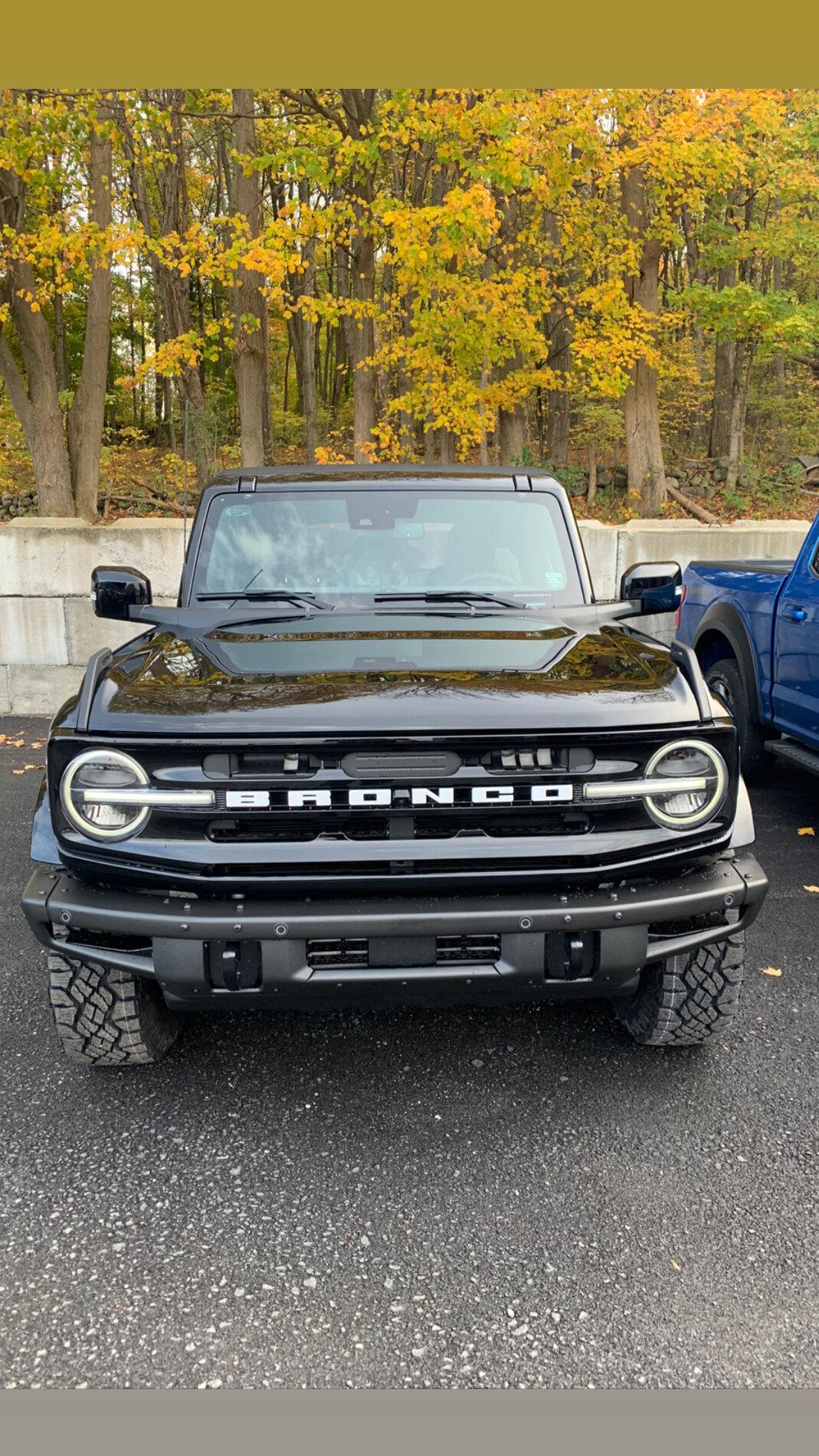 Ford Bronco SHADOW BLACK Bronco Club 58CC4524-C327-4713-8E34-EE42E3B7134F