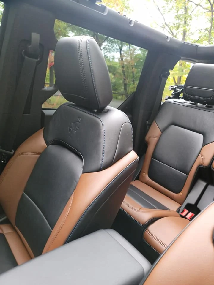 Ford Bronco CARBONIZED GRAY Bronco Club 248550710_10224082267577044_5032837140912784328_n